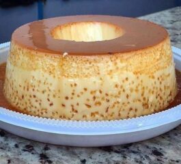 Pudim com Furinhos Delicioso