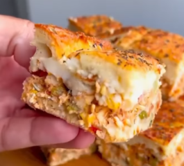 Torta de Frango com Catupiry