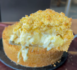 Cuca Cremosa de Coco e Abacaxi