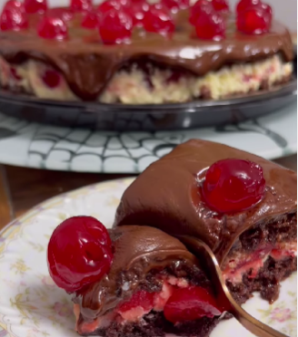 IMG: Bolo Floresta Negra