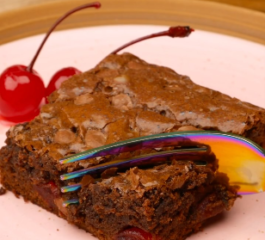 Brownie de Chocolate com Cereja