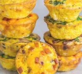 Muffin Salgado de Omelete e Legumes