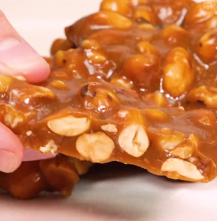 IMG: Pé de Moleque com Leite Condensado