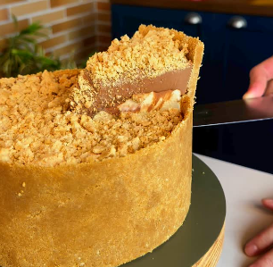 IMG: Torta de Brigadeiro Sorvete e Paçoca