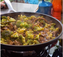 Beef & Broccoli