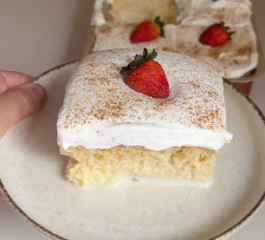 Bolo Alagado 3 Leites