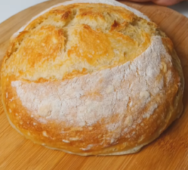 Pão Caseiro 4 Ingredientes: a receita infalível da vovó para um pão crocante por fora e macio por dentro