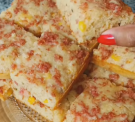 Torta de Calabresa com Queijo