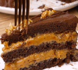 Bolo de Chocolate com Nozes