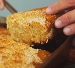 Bolo de Coco com Goiabada