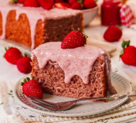 Bolo de Morango Top Demais