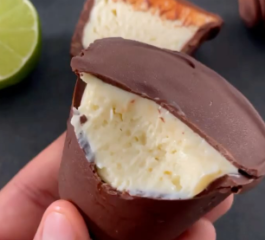 Mousse de Limão no Copinho de Chocolate