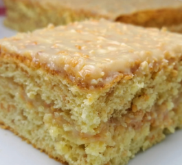Bolo de Amendoim Com Recheio e Cobertura