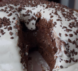 Bolo de Chocolate com Nha Benta