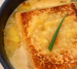 Sopa de Cebola Francesa