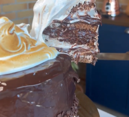 Bolo de Chocolate com Marshmallow