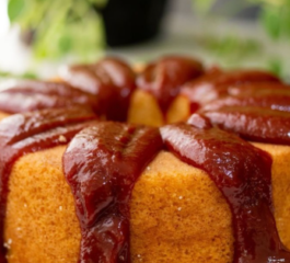 Bolo de Milho com Goiabada e Queijo