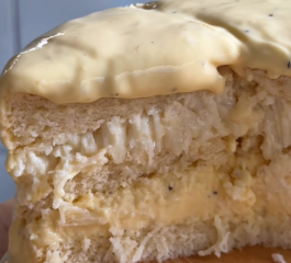 Bolo de Maracujá com Coco
