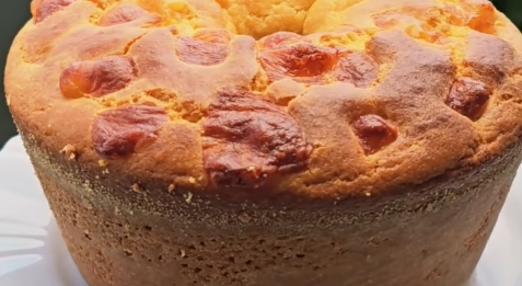 Bolo de Fubá com Queijo